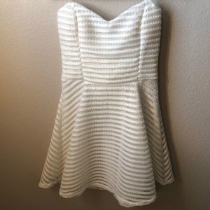 White summer dress lulu’s